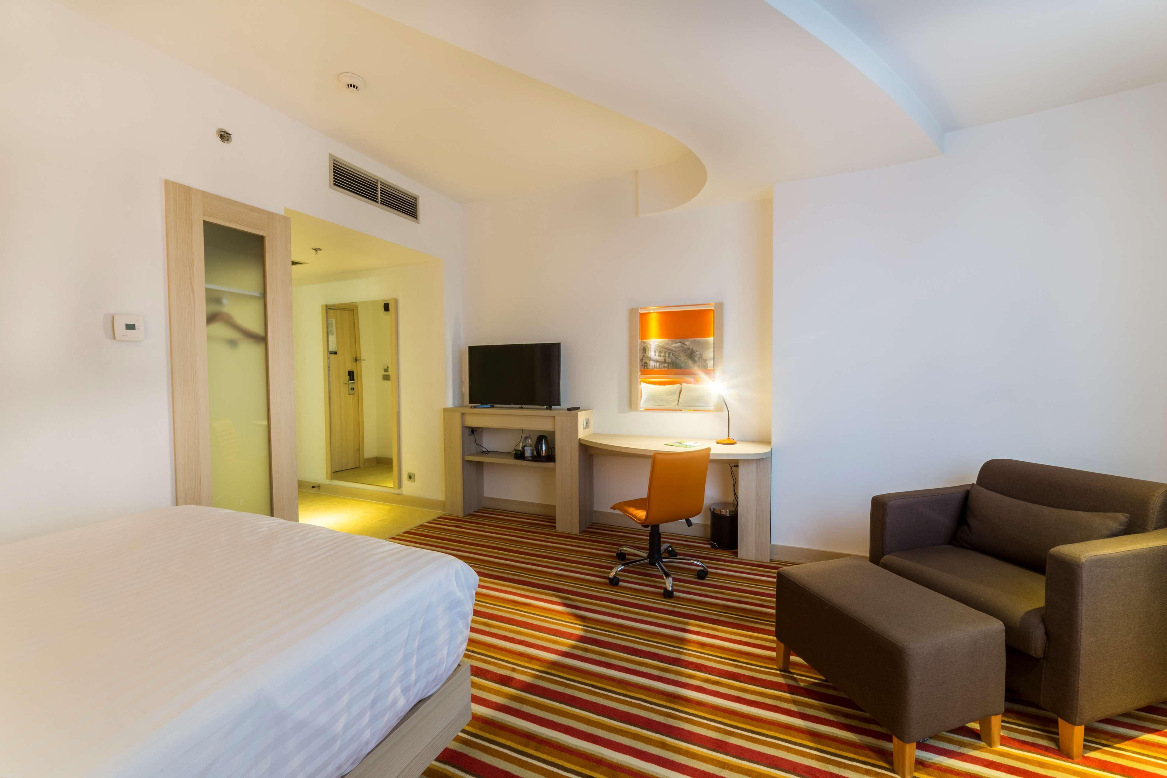 Hampton By Hilton 3* יאשי