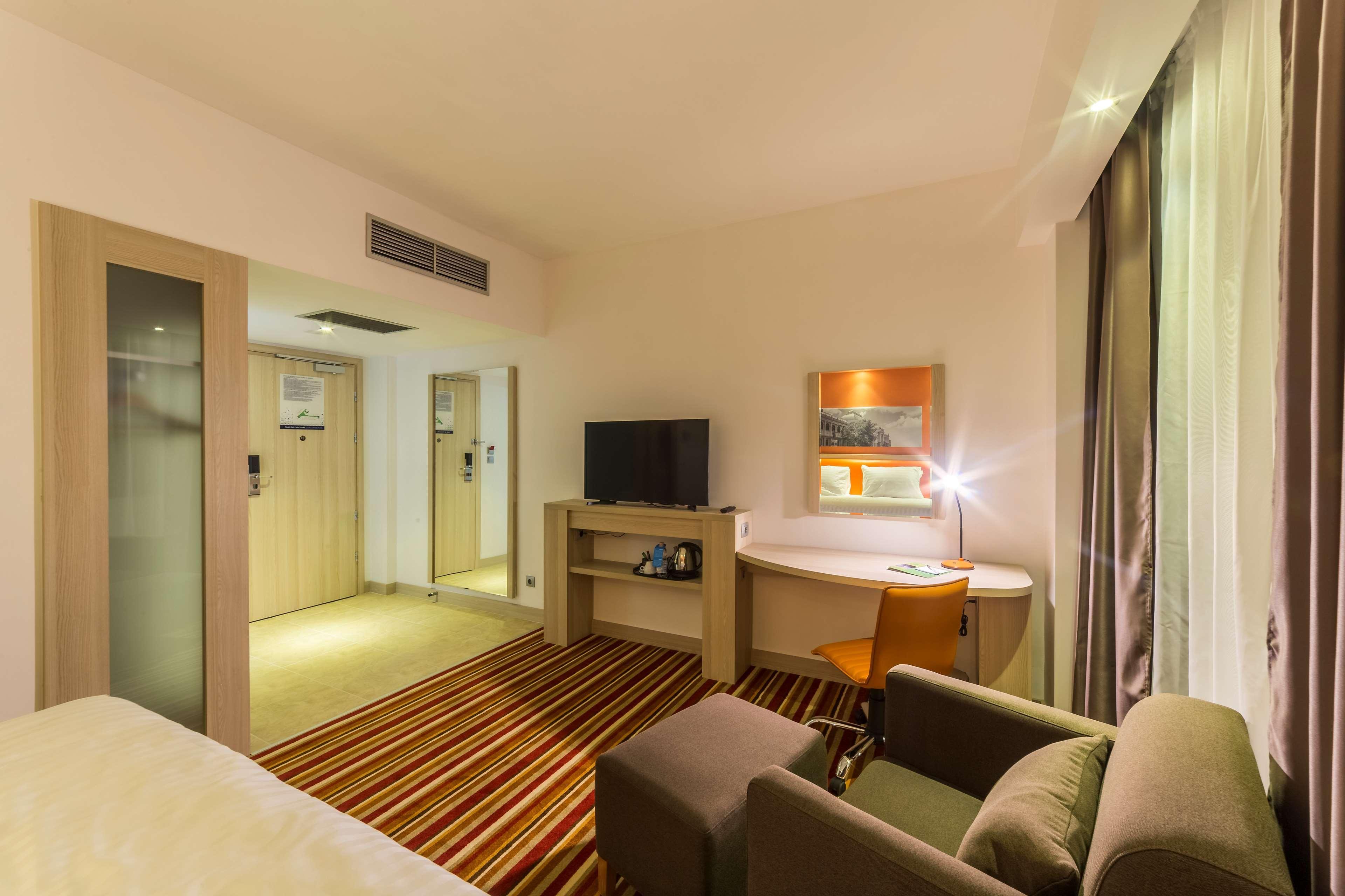 Hampton By Hilton מלון